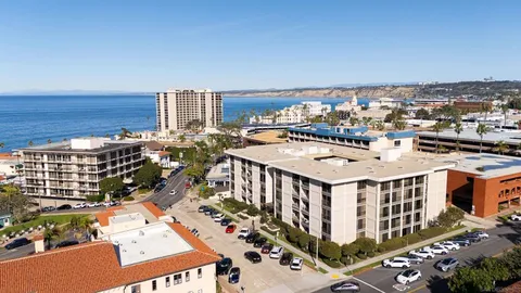 7811 Eads Ave Unit 311, La Jolla, CA 92037 - MLS#: 2600100SD