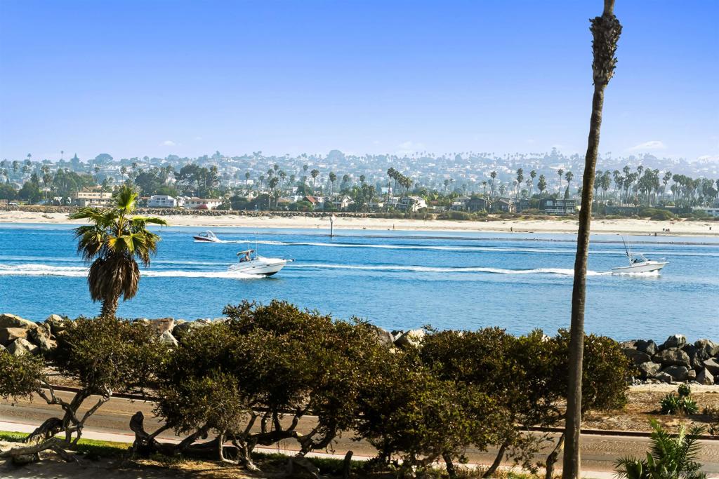 Mission Beach - Residential