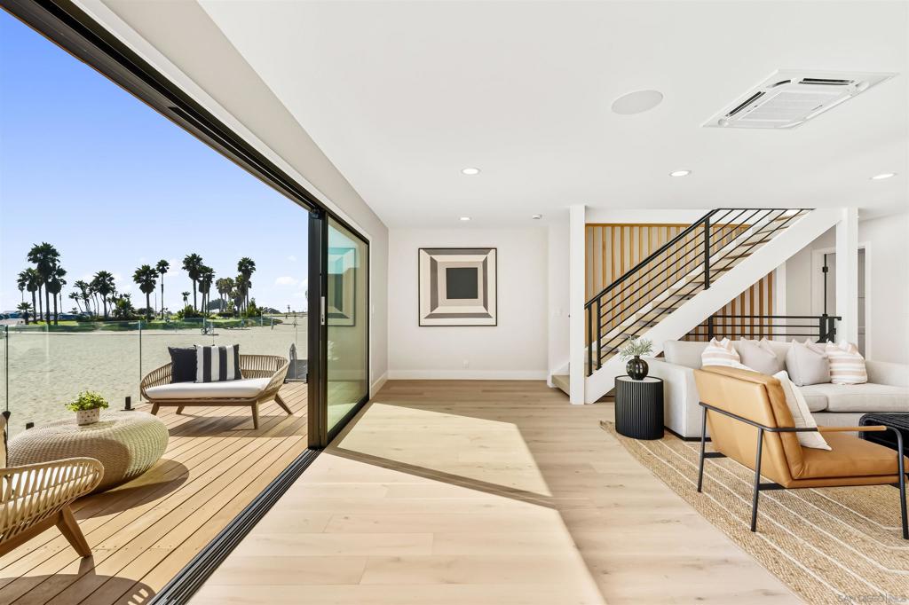 Mission Beach - Residential