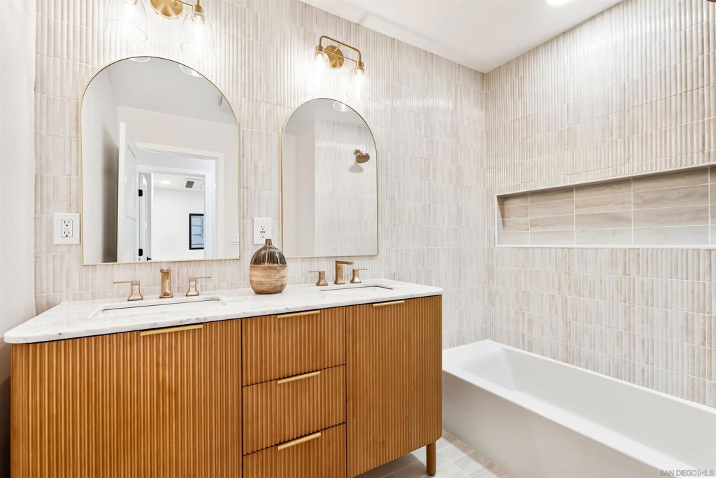 Mission Beach - Residential