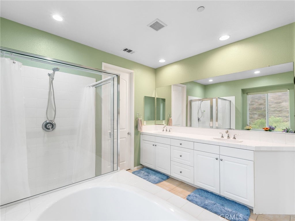 4106 Lake Circle