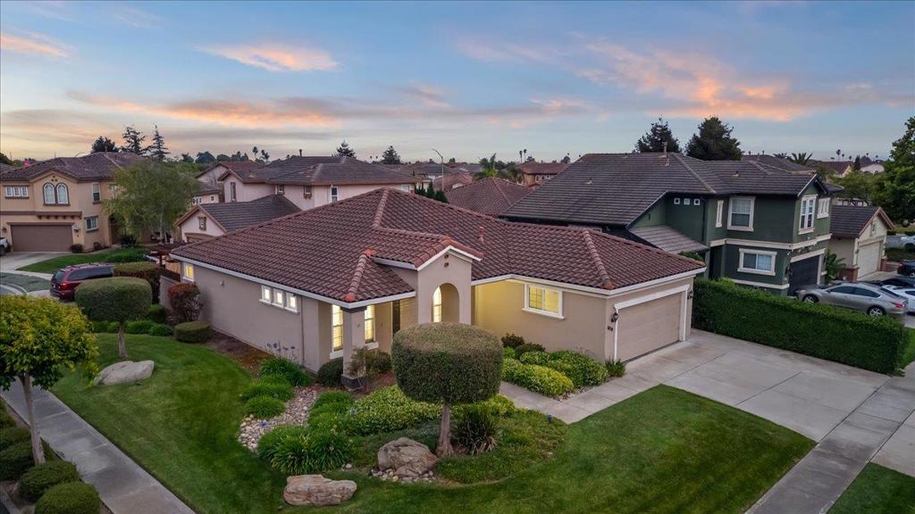 1858 Buckingham Drive