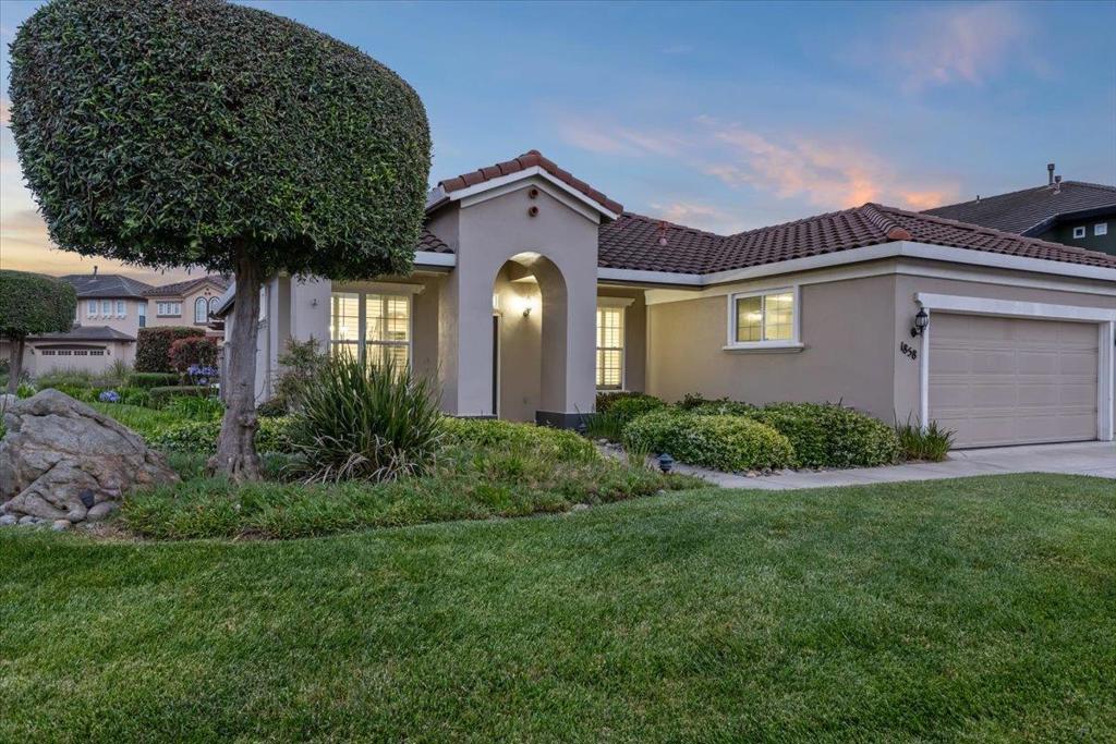1858 Buckingham Drive