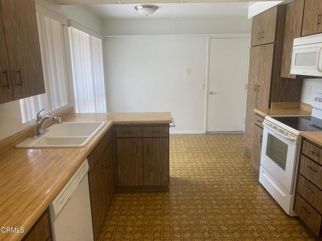 1208 Village 1 1208