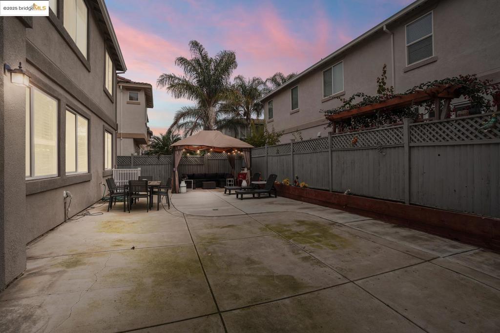 BRENTWOOD - Residential