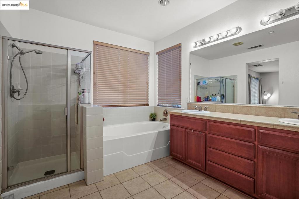 BRENTWOOD - Residential