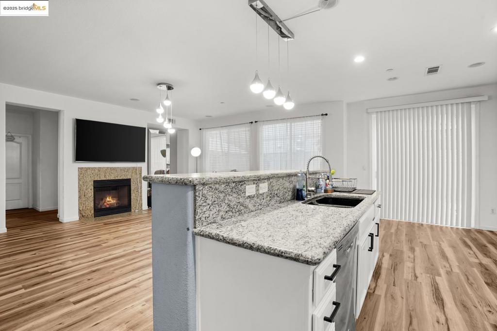 BRENTWOOD - Residential