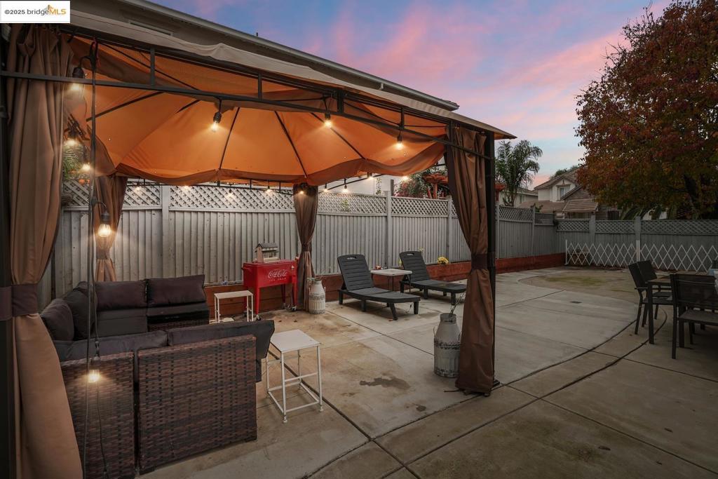 BRENTWOOD - Residential