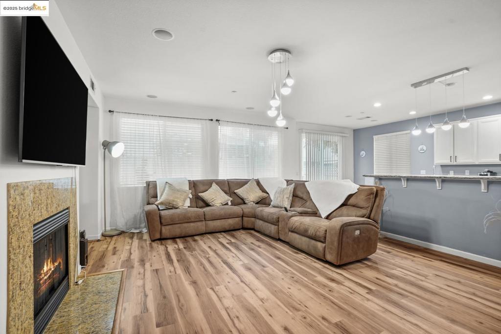 BRENTWOOD - Residential