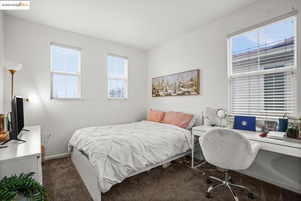 BRENTWOOD - Residential