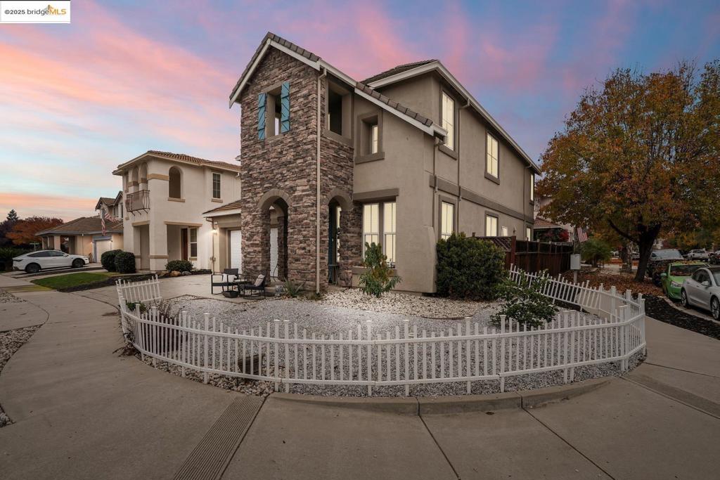 BRENTWOOD - Residential