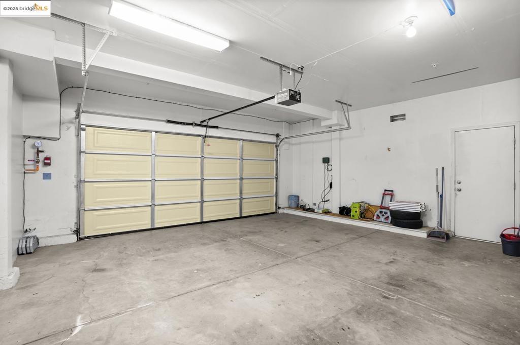 BRENTWOOD - Residential