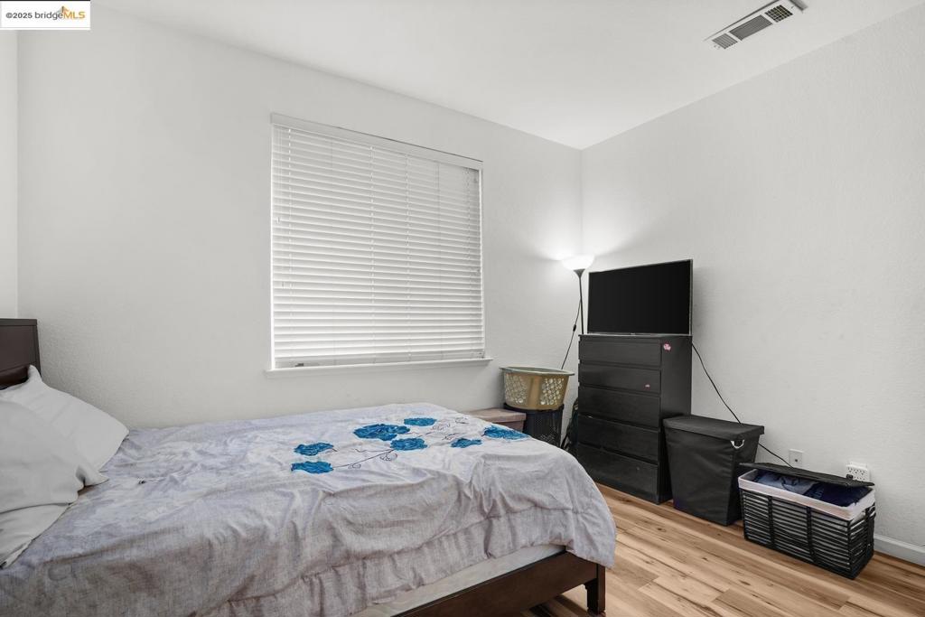 BRENTWOOD - Residential