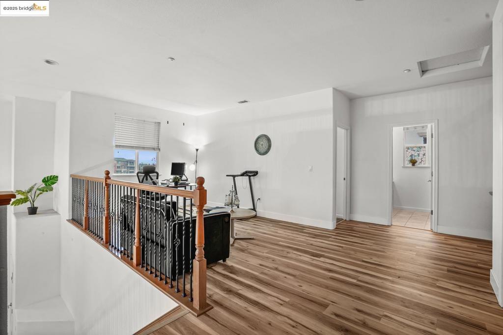 BRENTWOOD - Residential