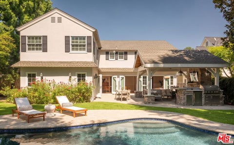 Photo of 15434 Sutton Street, Sherman Oaks, CA 91403 (MLS # 26991303)
