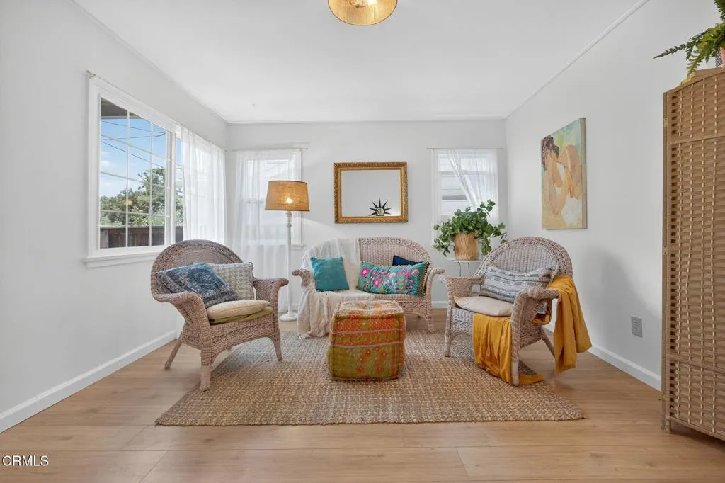 Ojai, California 93023, United States, 2 Bedrooms Bedrooms, ,1 BathroomBathrooms,Residential,Active,163251