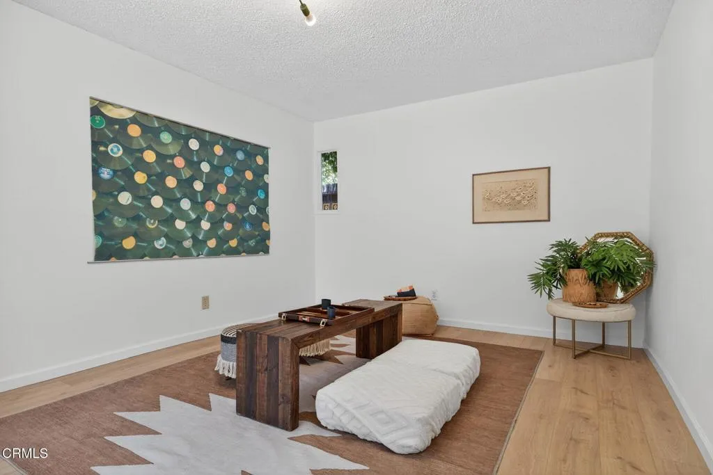 Ojai, California 93023, United States, 2 Bedrooms Bedrooms, ,1 BathroomBathrooms,Residential,Active,163251