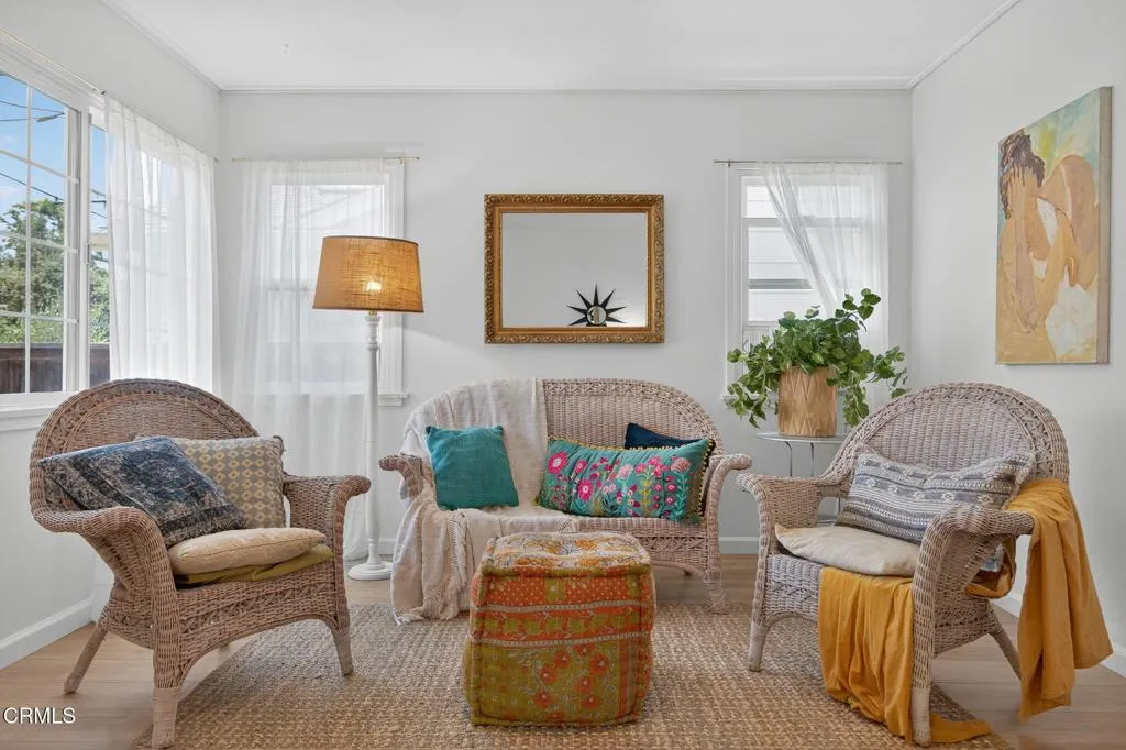 Ojai, California 93023, United States, 2 Bedrooms Bedrooms, ,1 BathroomBathrooms,Residential,Active,163251