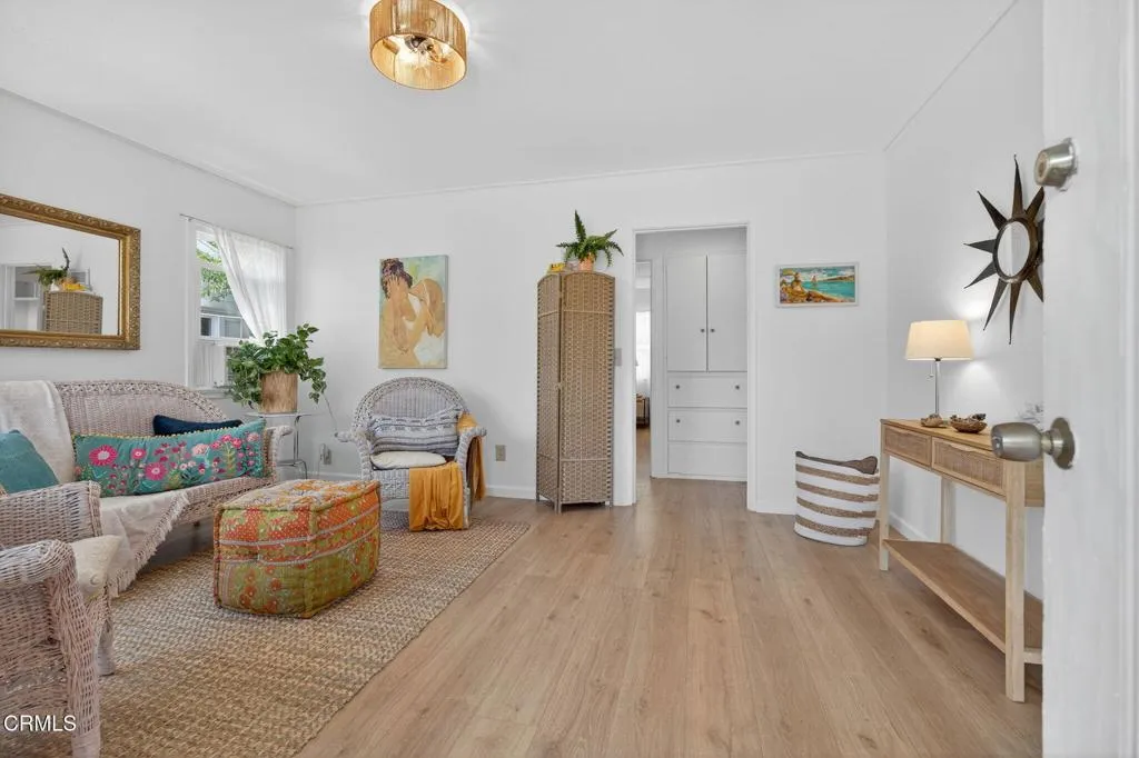 Ojai, California 93023, United States, 2 Bedrooms Bedrooms, ,1 BathroomBathrooms,Residential,Active,163251