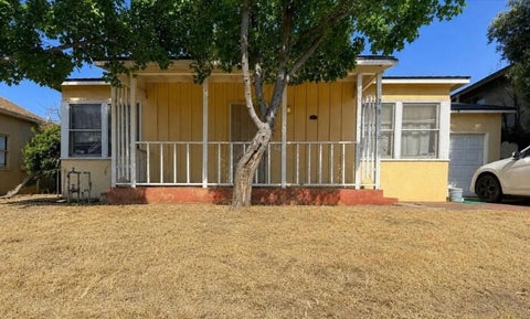 Photo of 728 N Palm AVE, Fresno, CA 93728 (MLS # FR26131302)