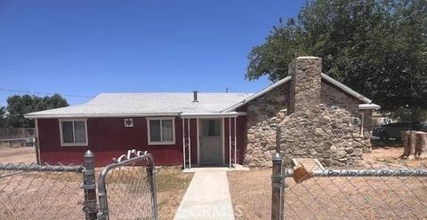 Photo of 4050 El Roblar Street, Maricopa, CA 93254 (MLS # PI25167107)