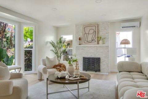Photo of 4248 Mcclung Drive, Los Angeles, CA 90008 (MLS # 26966213)
