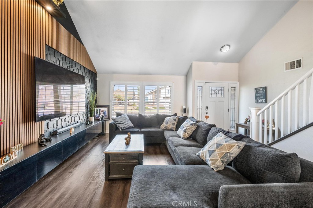 2535 S Imperial Place