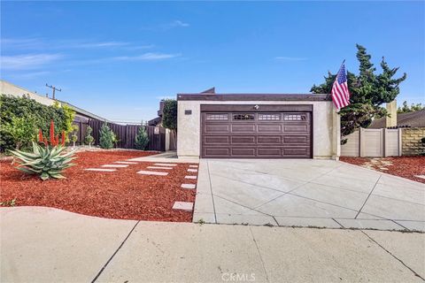 Photo of 3543 Spanish Gate Dr, Newbury Park, CA 91320 (MLS # SR26004507)