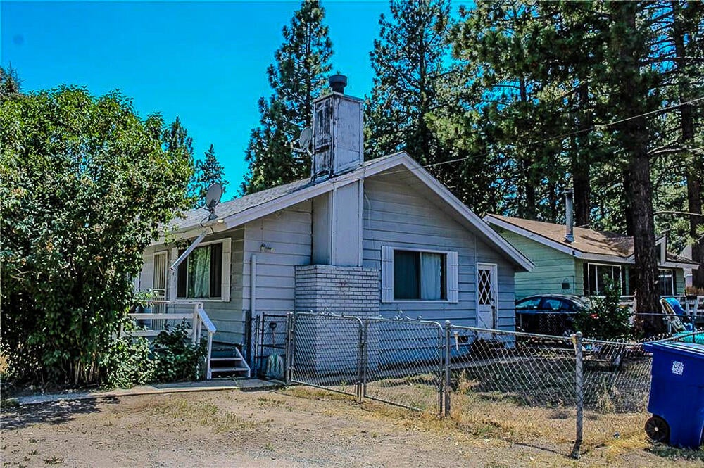 945 Greenway Drive