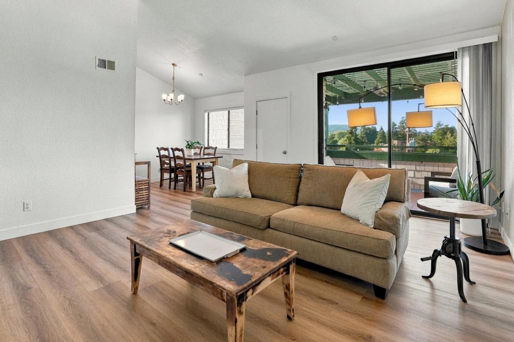 318 Soquel Avenue A3