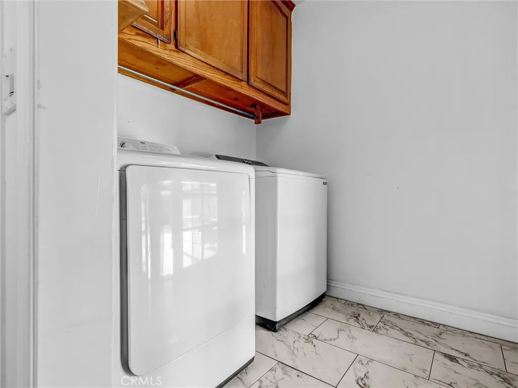 Downey, California 90241, United States, 3 Bedrooms Bedrooms, ,3 BathroomsBathrooms,Residential,Active,254487