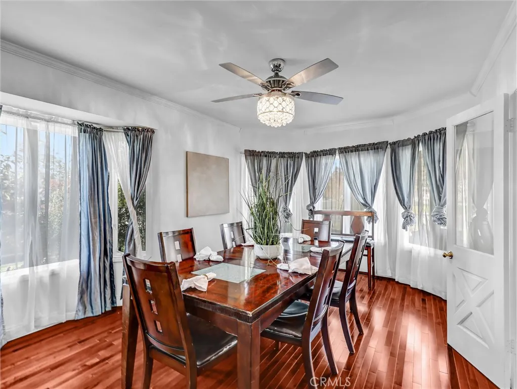 Downey, California 90241, United States, 3 Bedrooms Bedrooms, ,3 BathroomsBathrooms,Residential,Active,254487