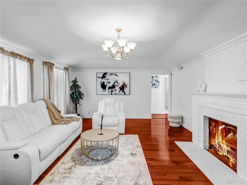 Downey, California 90241, United States, 3 Bedrooms Bedrooms, ,3 BathroomsBathrooms,Residential,Active,254487