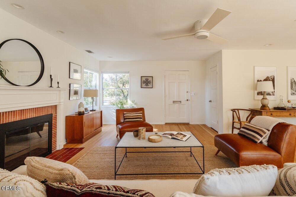 1680 N Mar Vista Avenue