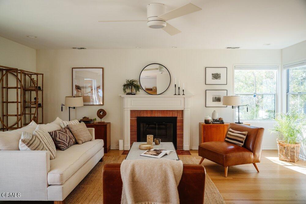 1680 N Mar Vista Avenue