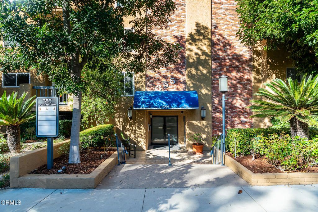 Photo of 355 S Madison Avenue #212, Pasadena, CA 91101 (MLS # P1-24807)