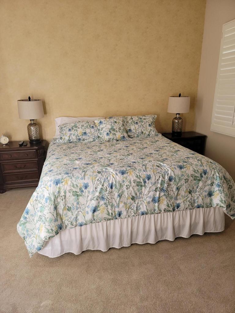 81101 Avenida Lorena
