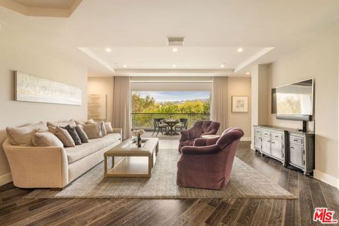 Photo of 460 N Palm Drive #403, Beverly Hills, CA 90210 (MLS # 25630209)