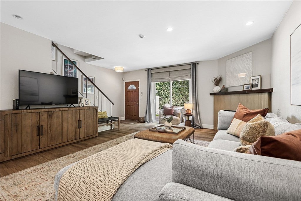 1921 Carnegie Lane 5