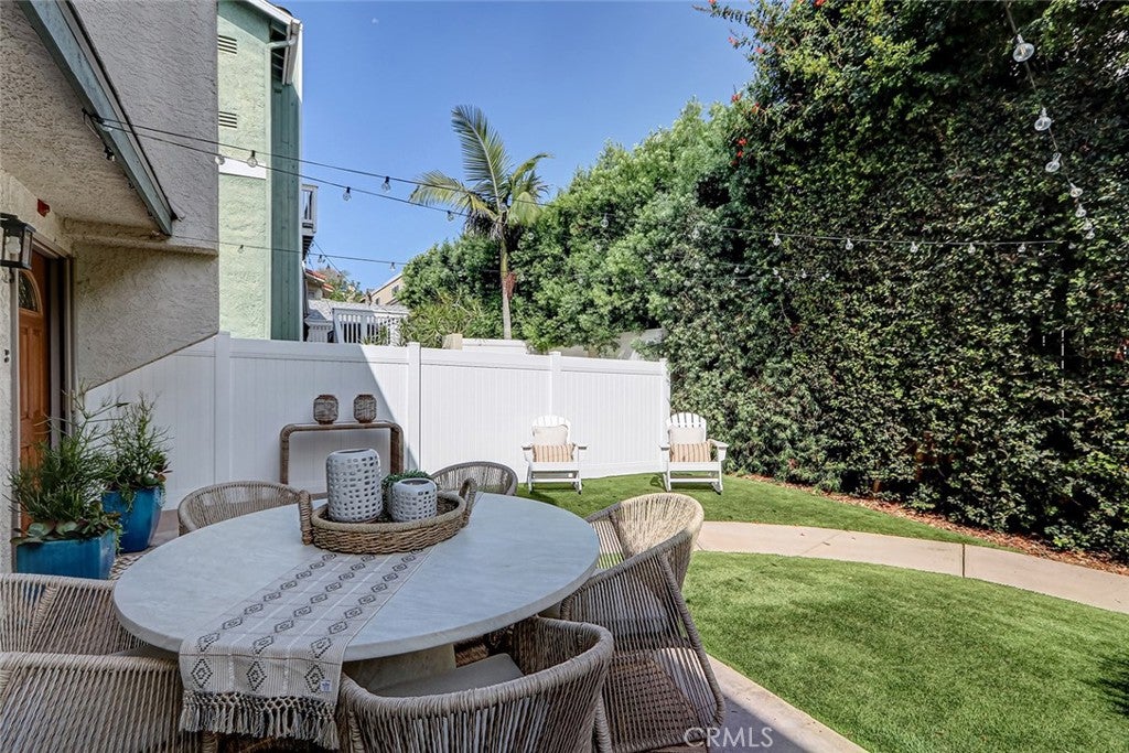 Photo of 1921 Carnegie Lane #5, Redondo Beach, CA 90278 (MLS # SB26193528)