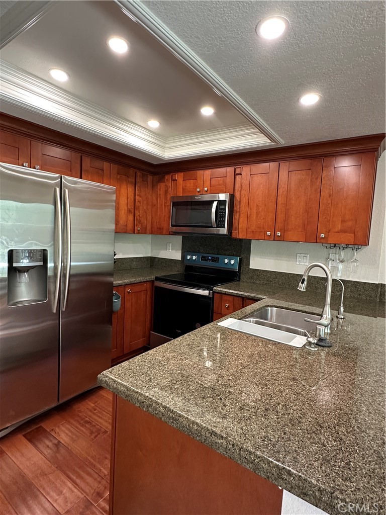 1025 Creekside Drive