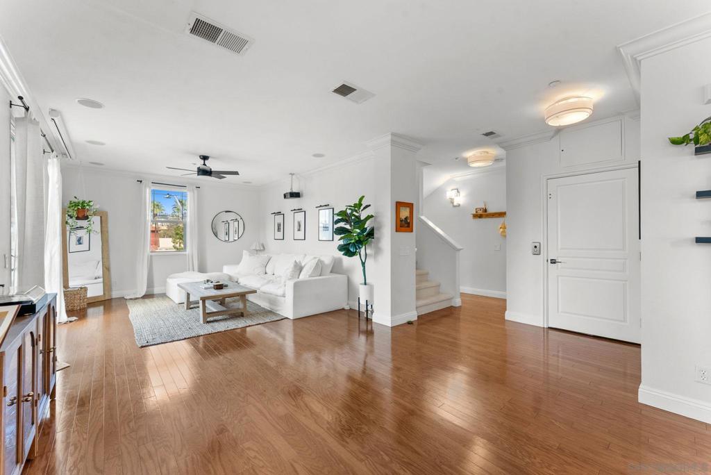 8301 Rio San Diego Drive 2