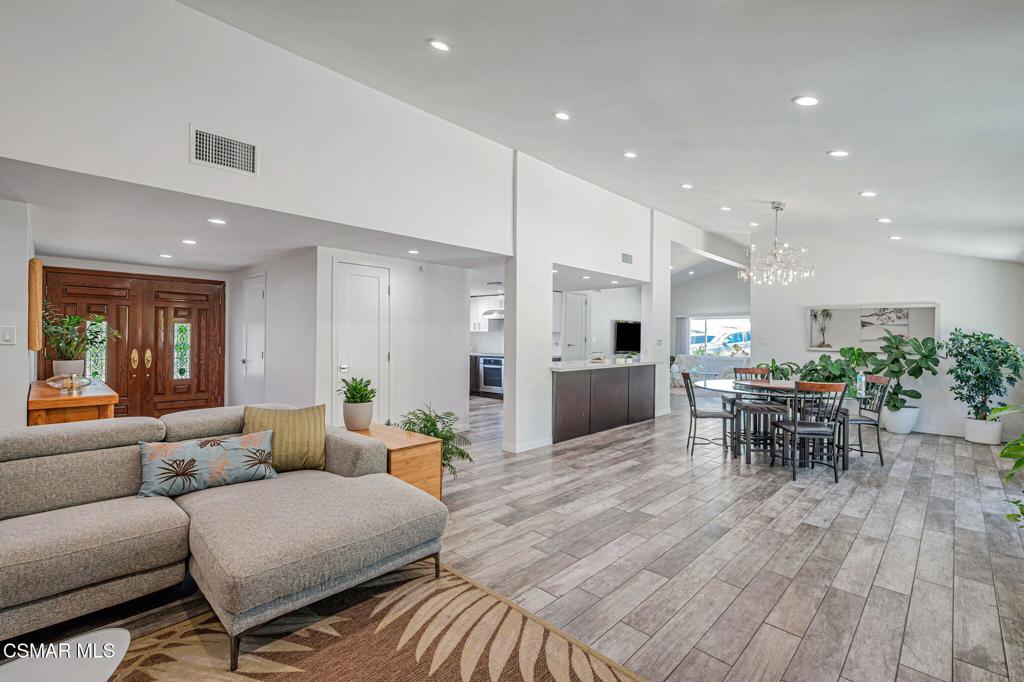 75 Vista Lago Drive