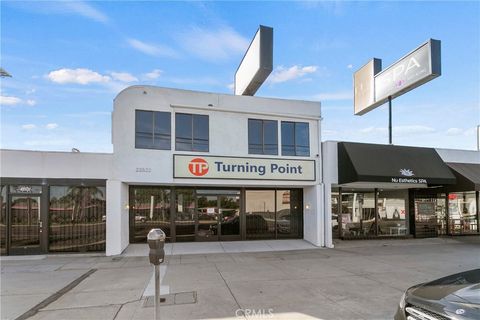 Photo of 22522 Ventura Blvd Blvd, Woodland Hills, CA 91364 (MLS # OC25219440) Photo of 22522 Ventura Blvd Blvd, Woodland Hills, CA 91364 (MLS # OC25219440)