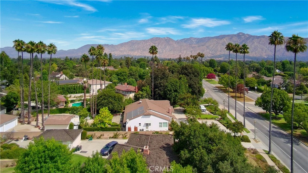 935 Sierra Madre Boulevard