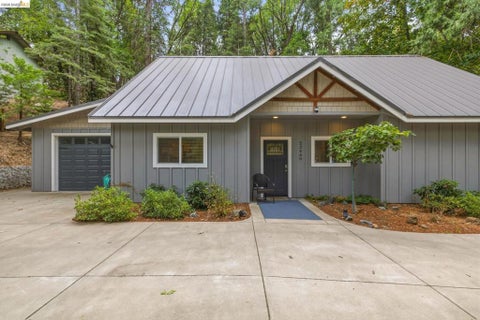 Photo of 22460 Longeway Rd Rd, Sonora, CA 95370 (MLS # 41146603)