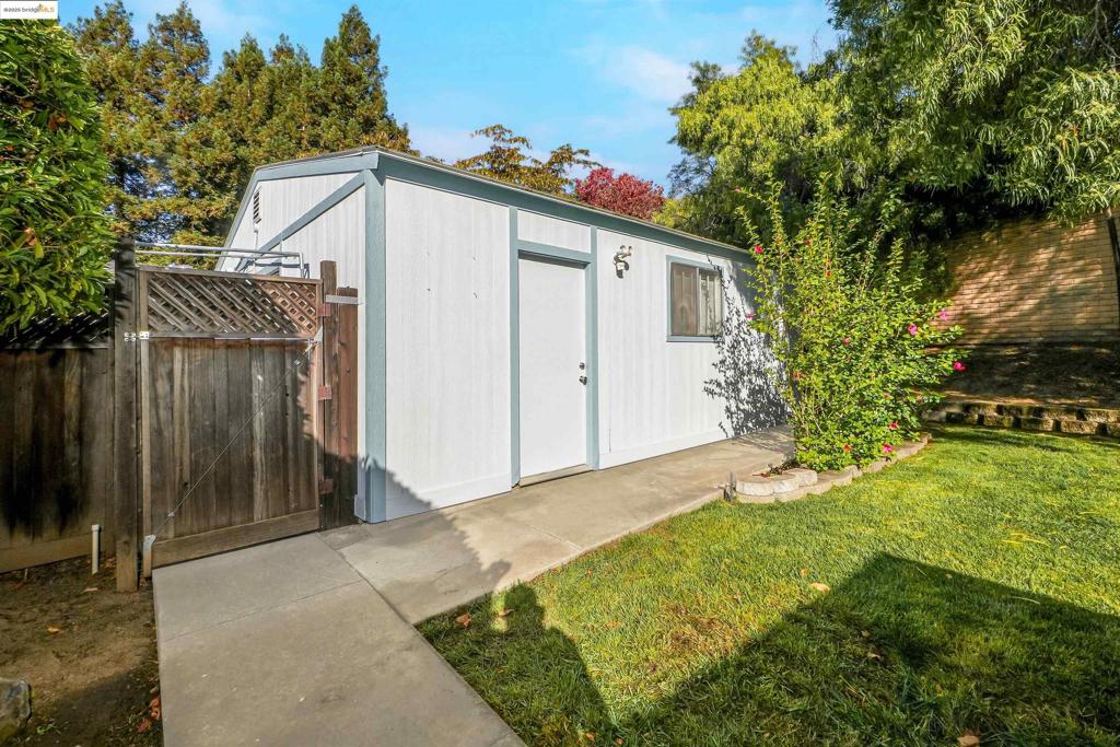 BLOSSOM HILL - Residential