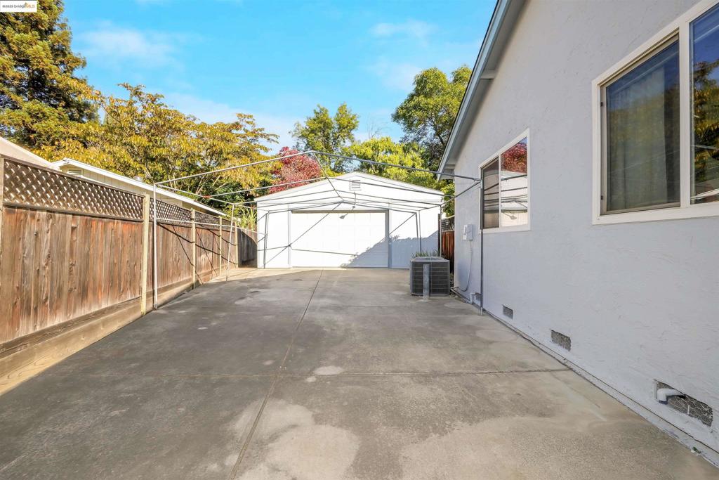 BLOSSOM HILL - Residential