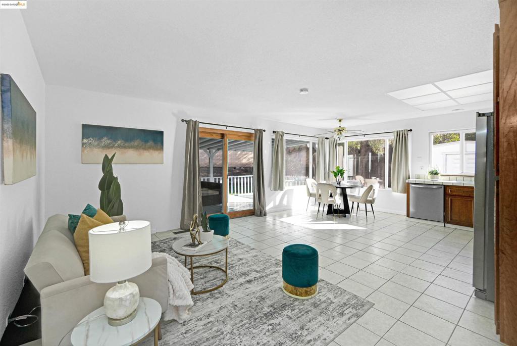 BLOSSOM HILL - Residential