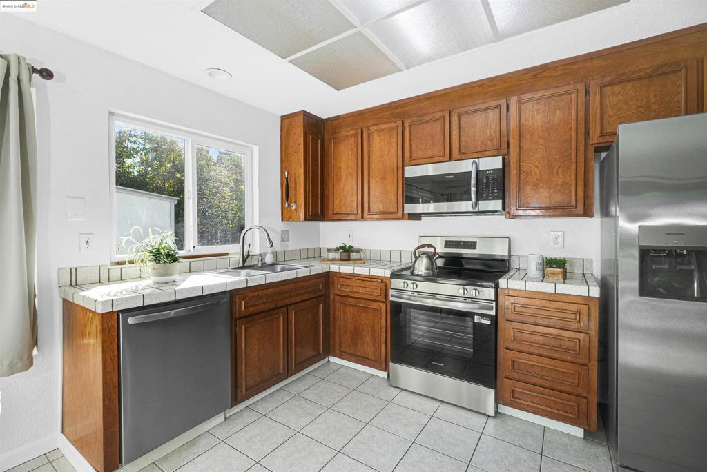 BLOSSOM HILL - Residential